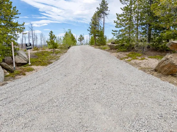 805 Meadows Dr, Drake, CO 80515