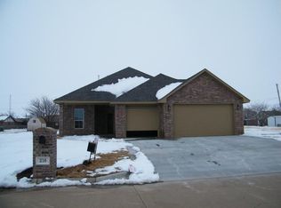 210 Wheatland Dr, Fairview, OK 73737