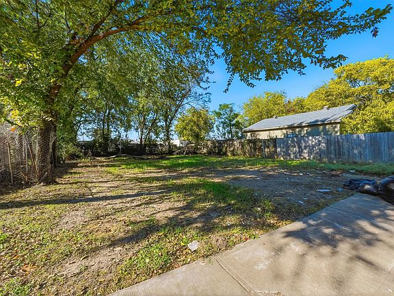 4th image of 2715 Springdale St