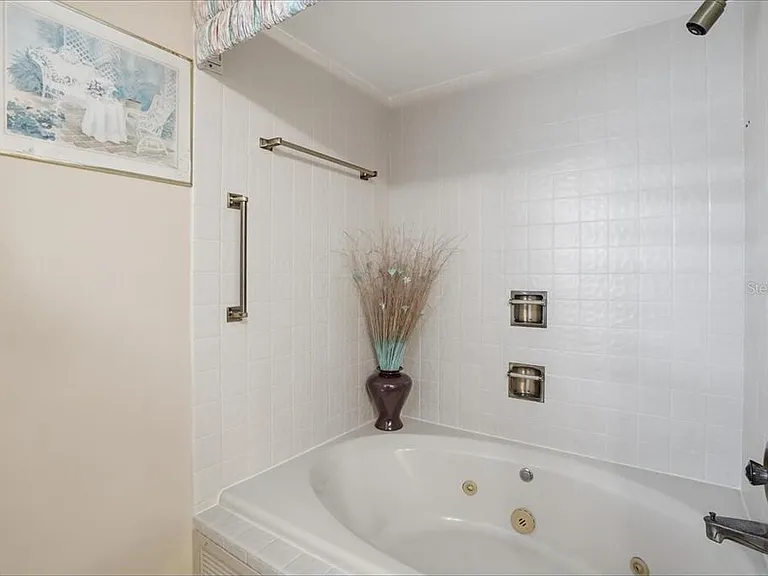 5611 Gulf Of Mexico Dr #3 — Photo 34