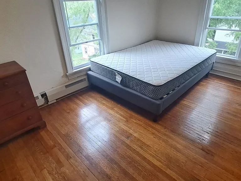310-312 S Aurora Street — Photo 21