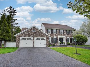 23 Summit Oaks, Pittsford, NY 14534
