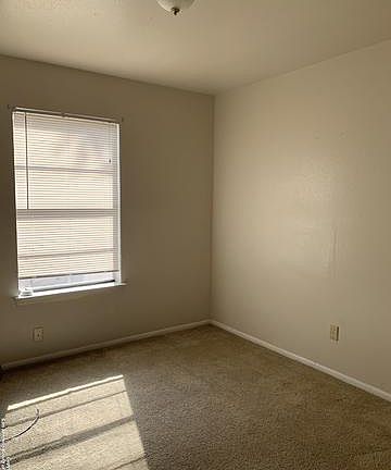 5th image of 1633 Sacramento St #1631