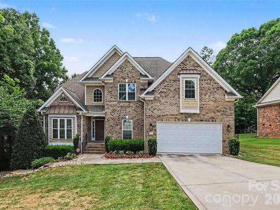 765 Sloan St, Denver, NC 28037