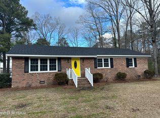 1015 Robert St, Windsor, NC 27983