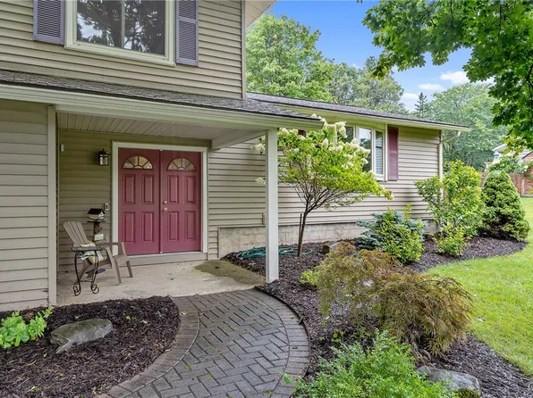 5040 Majors Dr, Syracuse, NY 13215