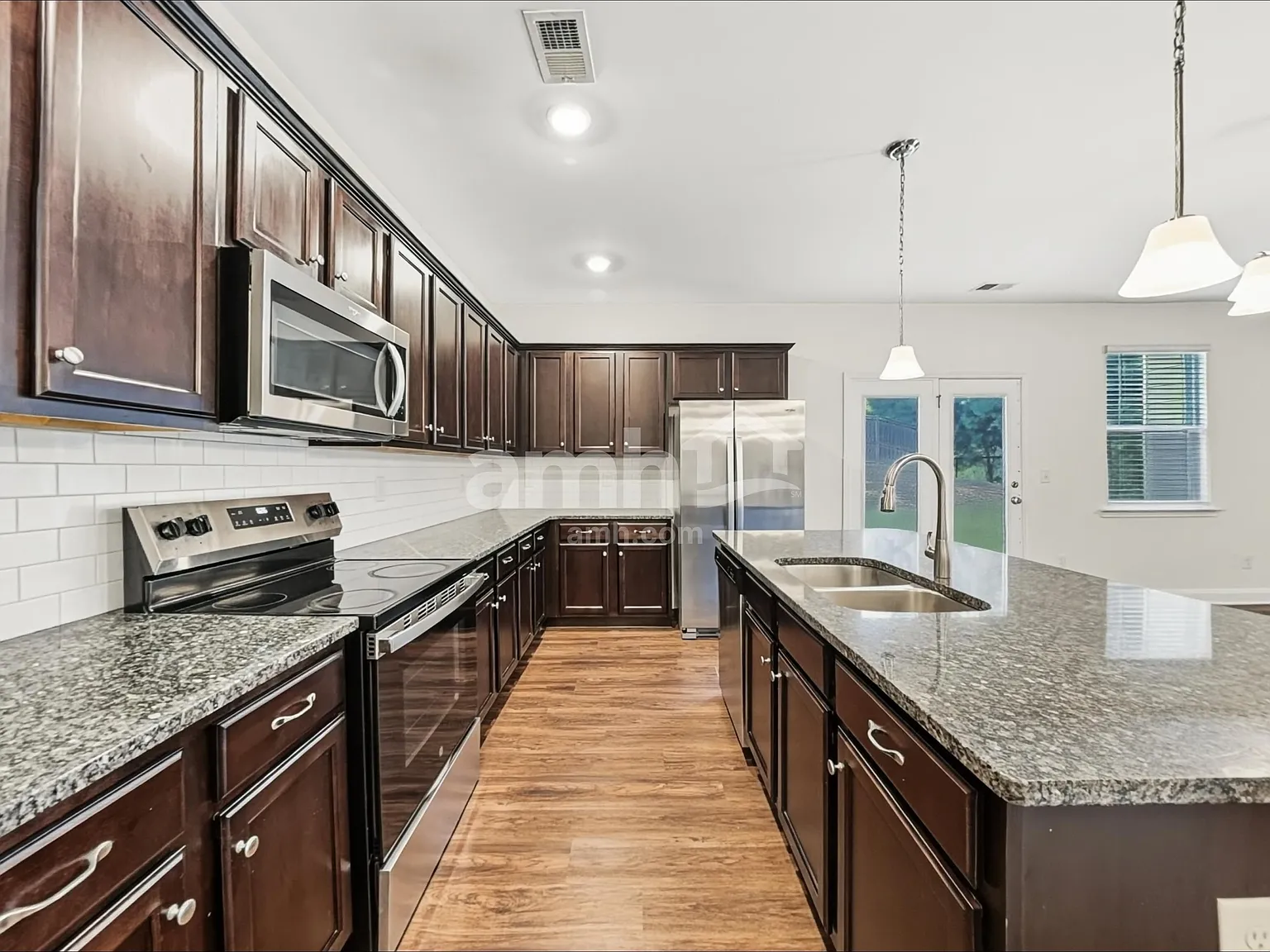 4 bed, 2.5 bath, 2620 sqft, $2,535 — Photo 3