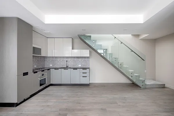 Rented by Compass | media 7