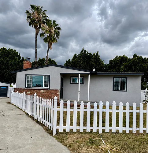 1931 W Palm Dr Photo 1
