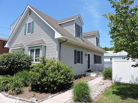 3rd image of 100 Northbrook Ave