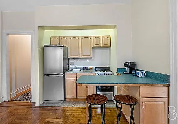 5th image of 41-42 42nd St APT 5O