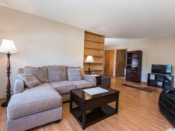 5th image of 1530 Earl Dr