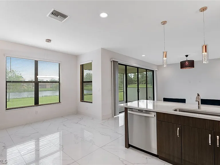 11604 Meadowrun Cir — Photo 16