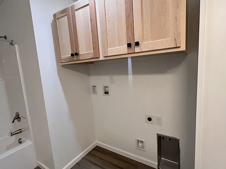 212 S Taylor St — Photo 30
