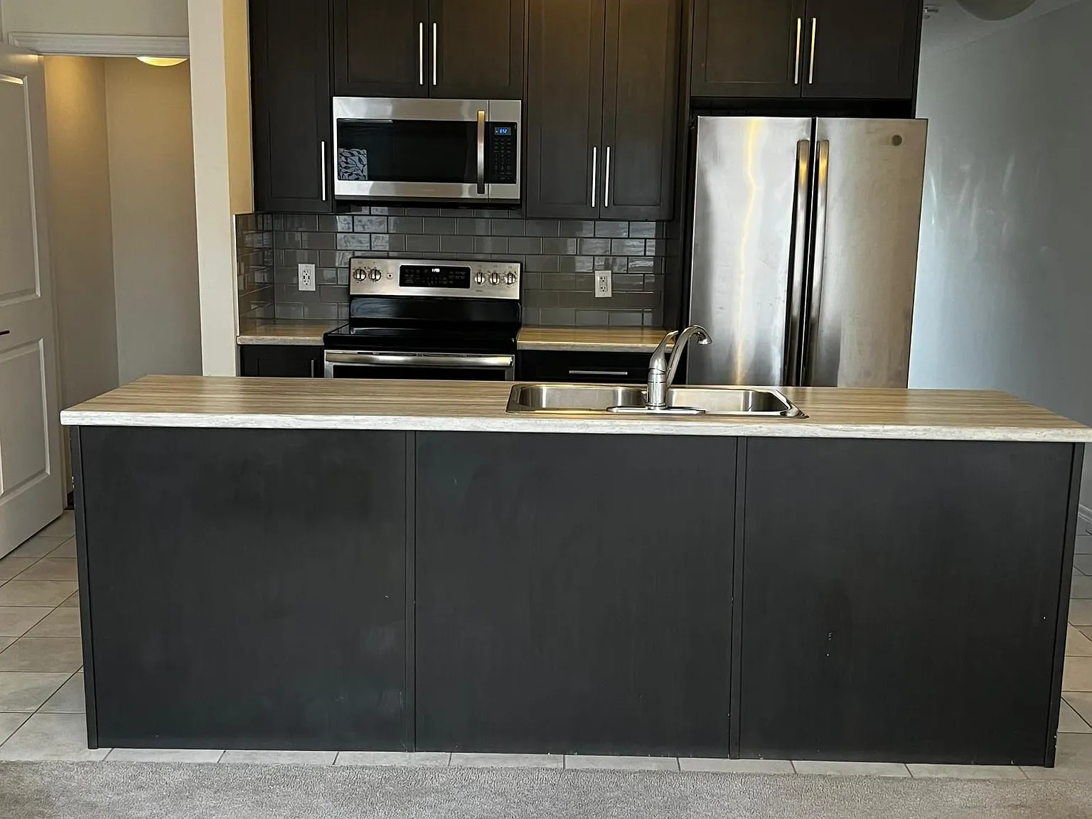 3 bed, $3,000 — Photo 4