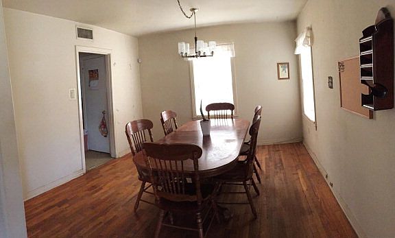 3rd image of 2715 Mariana Ave