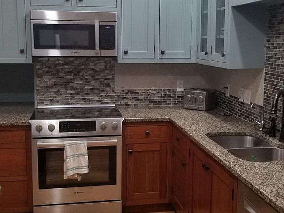 4th image of 320 E Mulberry St #4