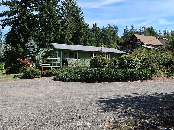 4th image of 351 NE Mountain View Dr.