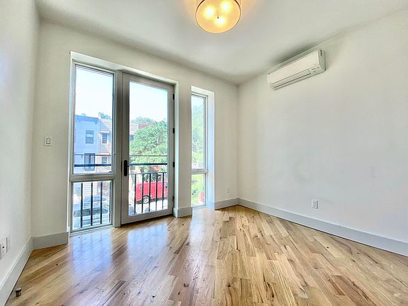 2nd image of 214 Sumpter St #F2