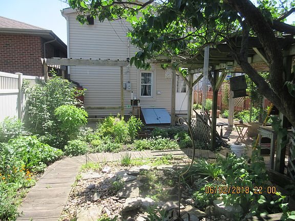 2nd image of 10604 S Sawyer Ave