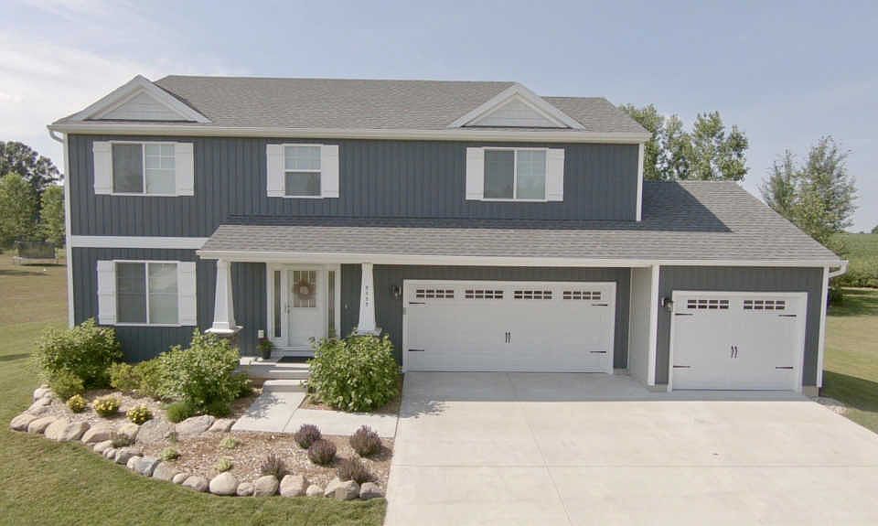 1st image of 9553 Stone View Dr NE