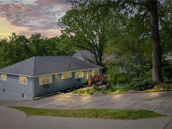 9511 NW 77th Ter, Weatherby Lake, MO 64152