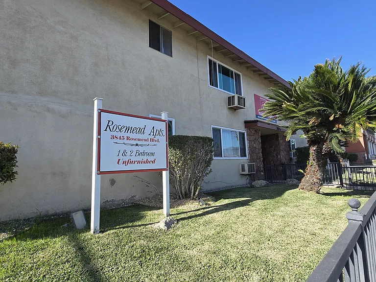 3845 Rosemead Blvd #3 — Photo 1