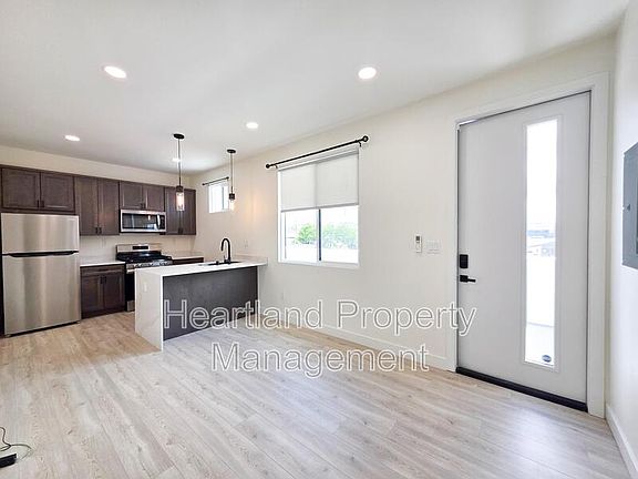 3rd image of 3350 Lockwood Dr Unit 2