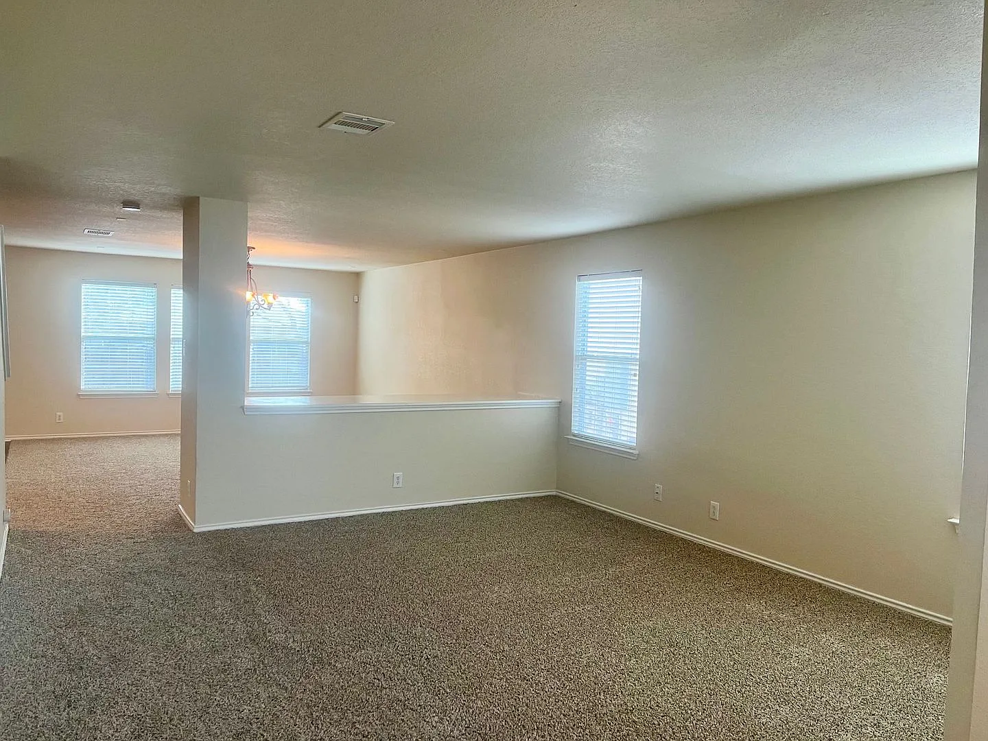 Large 3/2.5 ~ Conveniently located to JBSA Lackland and JBSA Kelly Field Annex ~ Move in Ready! — Photo 3
