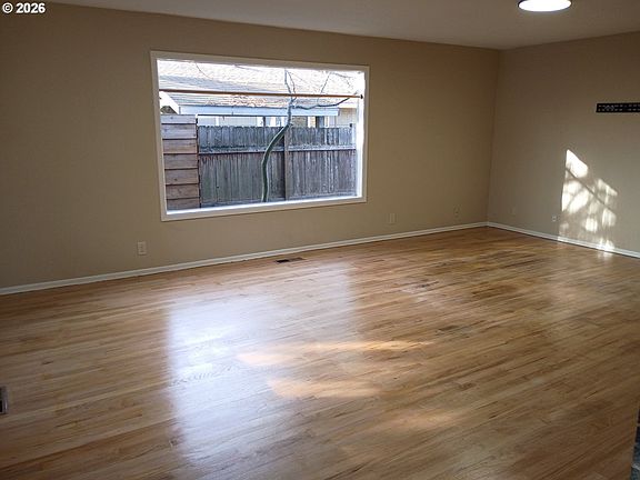 2nd image of 625 N Knights Bridge Rd