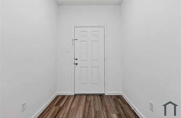 1257 Herring Dr — Photo 5