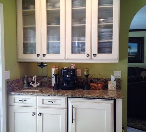 Kitchen w little bev. refrig