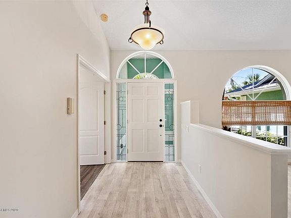 4th image of 130 Flores St