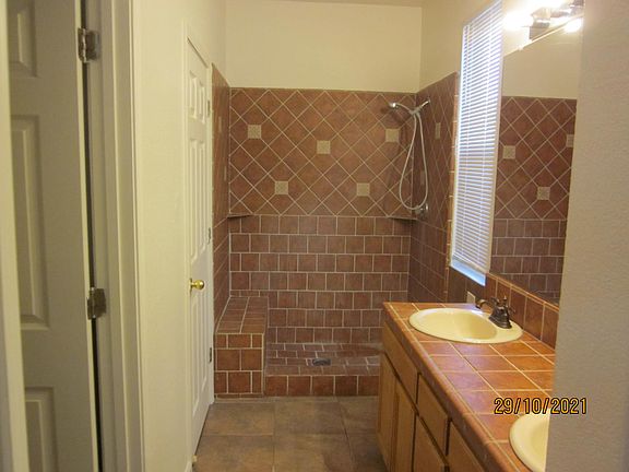 4th image of 3358 Summer Creek Dr