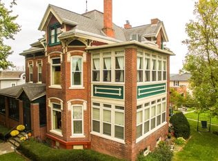 516 W 2nd St, Muscatine, IA 52761
