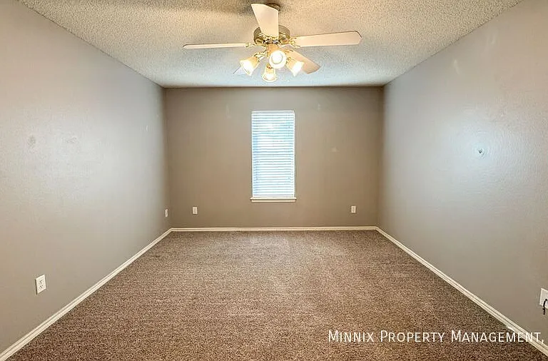 10604 Boston Ave — Photo 11