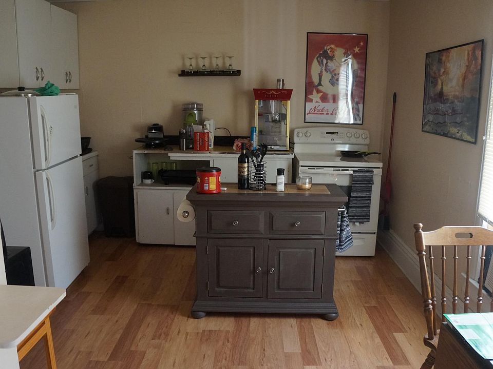 2nd image of 2516 Olive St APT 4