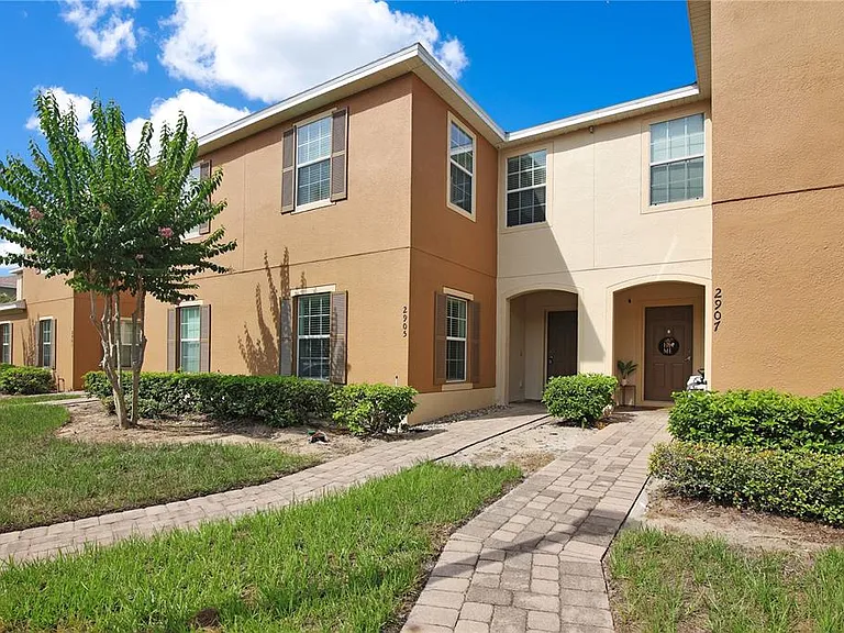 2905 Sunstone Dr — Photo 2