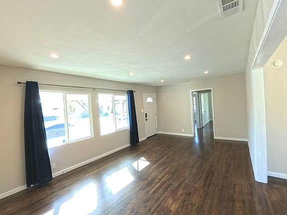 4th image of 2903 Dollar St
