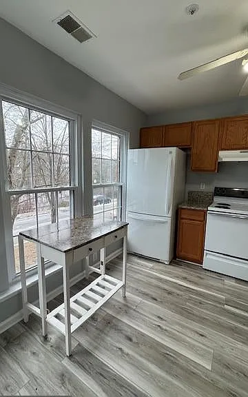7927 Foxcrest Ct #7927 — Photo 3