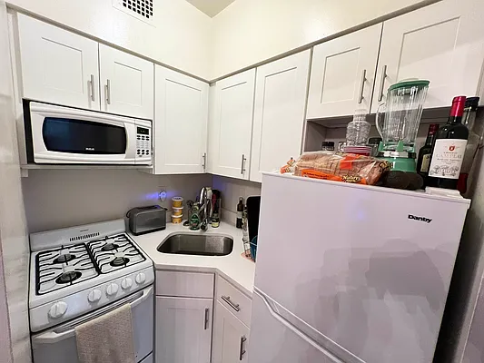 Rented by Guidance Realty Corp. | media 30