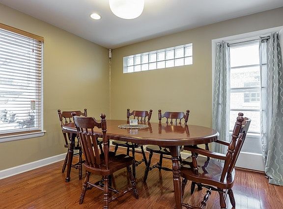 5th image of 4450 Palma Pl