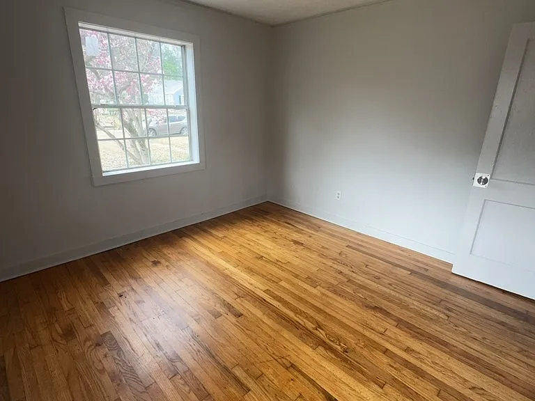 4426 Desoto St — Photo 9
