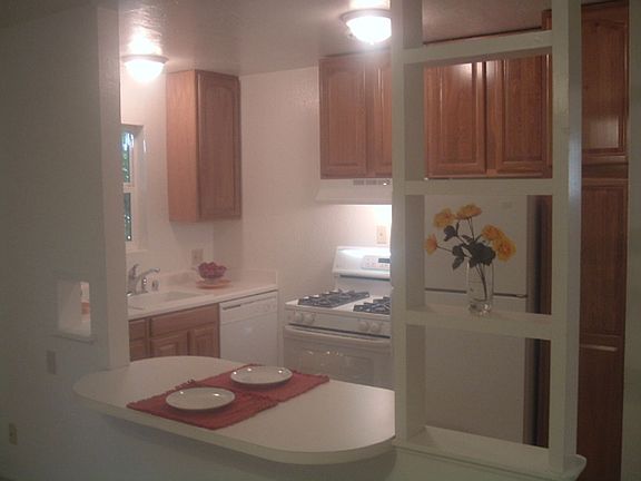 4th image of 616 17th St APT 7
