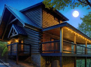 1615 Misty Hollow Way, Gatlinburg, TN 37738