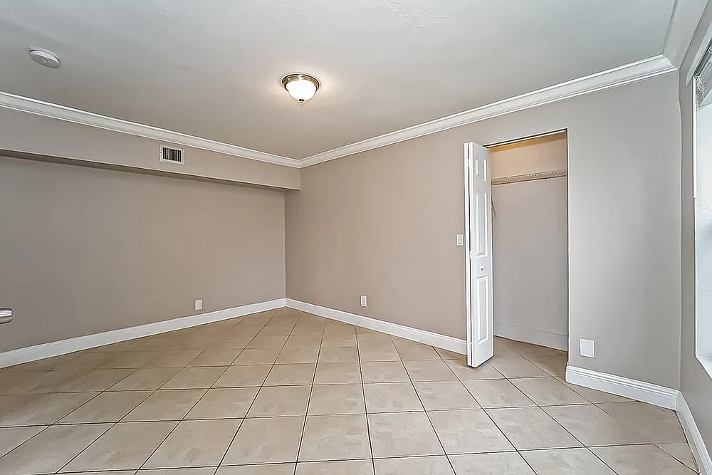 4 bed, 2.0 bath, 1564 sqft, $3,185 — Photo 4
