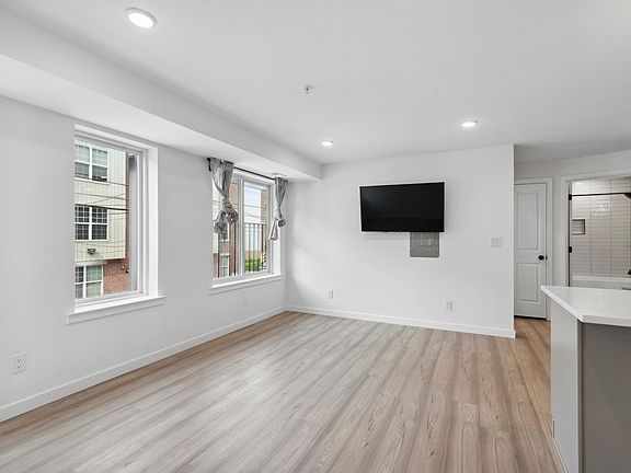 5th image of 1338 N 15th St APT B2