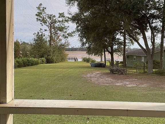 4th image of 7751 Paradise Dr