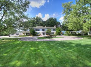 3482 Roundwood Rd, Hunting Valley, OH 44022