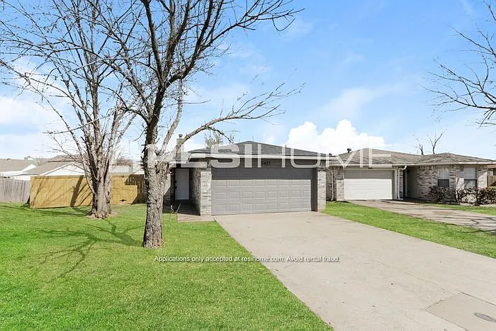 10427 Blackjack Oaks Dr — Photo 1